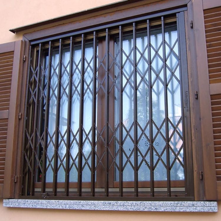 Κάγκελα πτυσσόμενα για πόρτες και παράθυρα